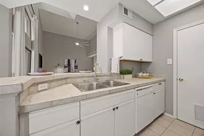 4711 Spicewood Springs Road #1-201, Austin, TX 78759 - Photo 10
