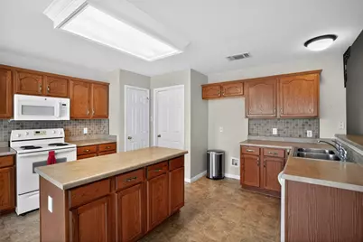 1410 Colton Lane, Lockhart, TX 78644 - Photo 8