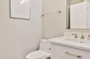 5511 Courtyard Dr, Austin, TX 78731 - Photo 20