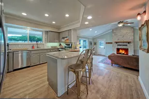 101 Arrowlake Rd, Wimberley, TX 78676 - Photo 10