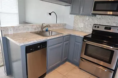 2802 Nueces Street #306, Austin, TX 78705 - Photo 8
