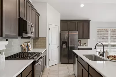 250 Finstown Street, Hutto, TX 78634 - Photo 8