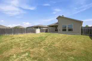 250 Finstown St, Hutto, TX 78634 - Photo 24