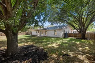 412 Oak St, Bastrop, TX 78602 - Photo 24