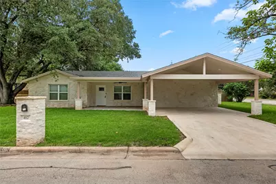 412 Oak Street, Bastrop, TX 78602 - Photo 1