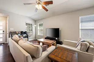 924 Lost Pines Ln, Cedar Park, TX 78613 - Photo 12