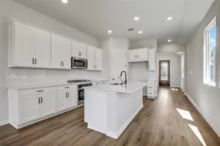240 Denali Wy, Dripping Springs, TX 78620 - Photo 4