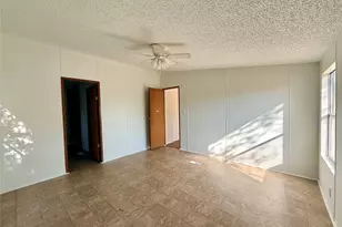 414 Ave F, Lexington, TX 78947 - Photo 6