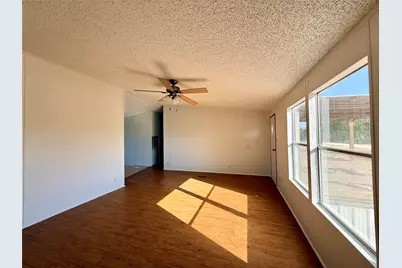 414 Avenue F, Lexington, TX 78947 - Photo 10
