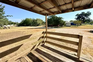 414 Ave F, Lexington, TX 78947 - Photo 16