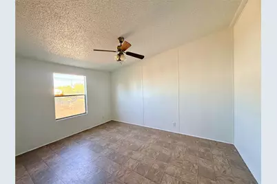 414 Avenue F, Lexington, TX 78947 - Photo 12
