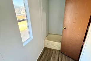 414 Ave F, Lexington, TX 78947 - Photo 14