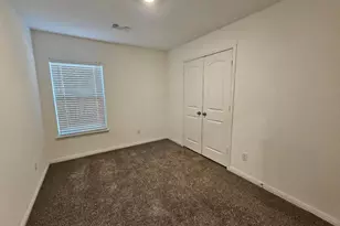 17904 Speculator Ln, Elgin, TX 78621 - Photo 10