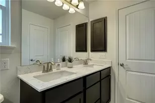 521 Bradford Ln, Hutto, TX 78634 - Photo 18