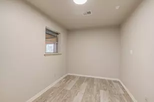 5303 Shady Oaks Circle, Kingsland, TX 78639 - Photo 16