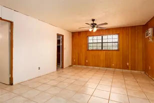 600 W Cypress St, Johnson City, TX 78636 - Photo 26