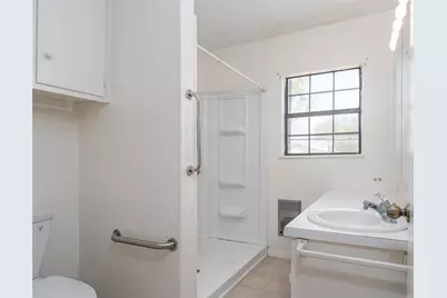 600 W Cypress Street, Johnson City, TX 78636 - Photo 14