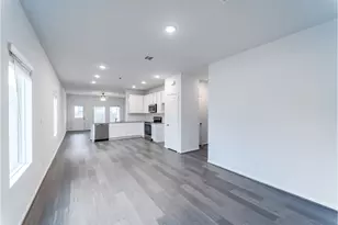 720 Barbary Coast Ln, Jarrell, TX 76537 - Photo 2