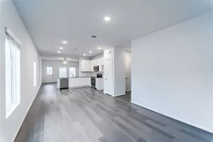 720 Barbary Coast Ln, Jarrell, TX 76537 - Photo 4
