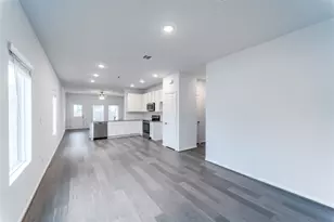 720 Barbary Coast Ln, Jarrell, TX 76537 - Photo 4