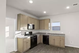 2342 Croaker Crk, San Antonio, TX 78245 - Photo 2