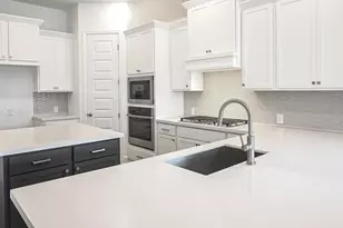 3923 Melody Rd, Lockhart, TX 78644 - Photo 6