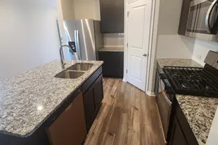 623 Sun Grv Trl, Georgetown, TX 78628 - Photo 4