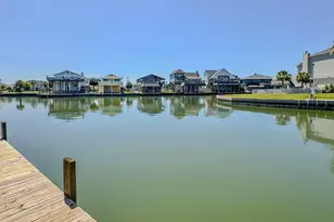 411 Sunset Cir, Galveston, TX 77554 - Photo 38