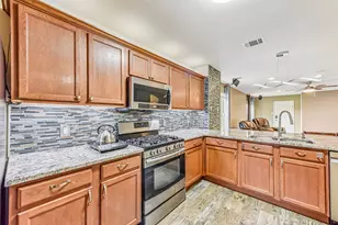 1520 Kothman Dr, Hutto, TX 78634 - Photo 16