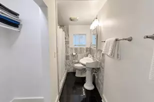 907 E 3rd St, Austin, TX 78702 - Photo 18