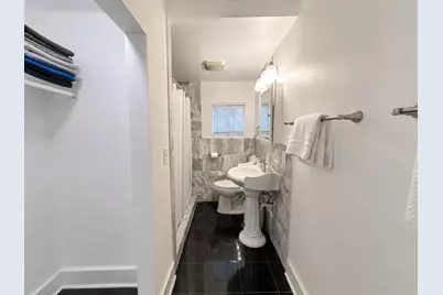 907 E 3rd Street, Austin, TX 78702 - Photo 18