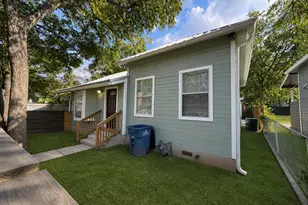 907 E 3rd St, Austin, TX 78702 - Photo 1