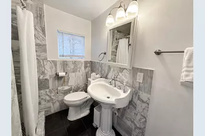 907 E 3rd Street, Austin, TX 78702 - Photo 20