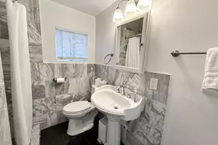 907 E 3rd St, Austin, TX 78702 - Photo 20