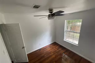 2808 Lyons Rd, Austin, TX 78702 - Photo 12