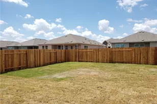 109 Red Buckeye St, Hutto, TX 78634 - Photo 20