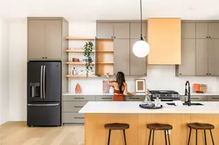 4414 S 1st St, Austin, TX 78745 - Photo 8