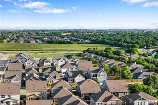 110 Estate Cove, Hutto, TX 78634 - Photo 22