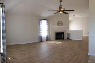 114 Dana Dr, Hutto, TX 78634 - Photo 4