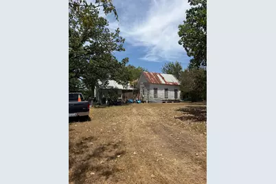 506 S Avenue C, Elgin, TX 78621 - Photo 2
