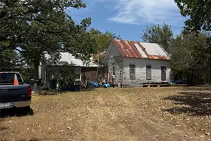 506 S Ave C, Elgin, TX 78621 - Photo 2