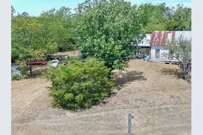506 S Avenue C, Elgin, TX 78621 - Photo 6
