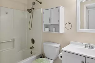 1308 Pendergrass St, Lockhart, TX 78644 - Photo 6