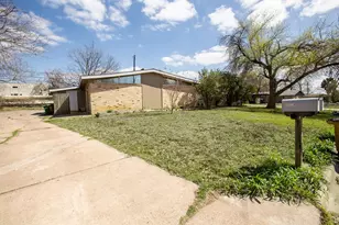 2710 St Edwards Cir, Austin, TX 78704 - Photo 4