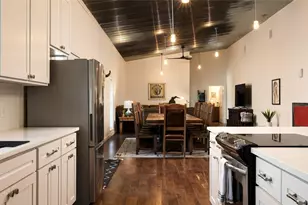 6417 Co Rd 240, Waelder, TX 78959 - Photo 12