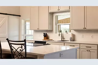 6417 County Road 240, Waelder, TX 78959 - Photo 10