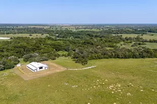 6417 Co Rd 240, Waelder, TX 78959 - Photo 34