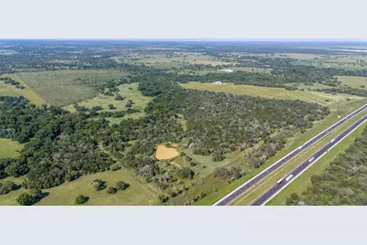 6417 County Road 240, Waelder, TX 78959 - Photo 32