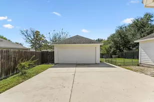 159 Invierno St, Kyle, TX 78640 - Photo 10