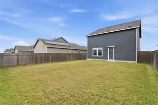 908 Rancho Del Cielo Loop, Jarrell, TX 76537 - Photo 24